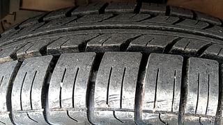Used 2014 Maruti Suzuki Swift Dzire [2012-2017] VDI Diesel Manual tyres LEFT FRONT TYRE TREAD VIEW