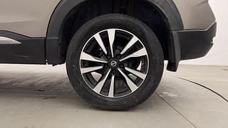 Used 2019 Nissan Kicks XV Petrol Petrol Manual tyres LEFT REAR TYRE RIM VIEW