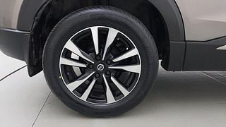 Used 2019 Nissan Kicks [2018-2020] XL Diesel Diesel Manual tyres RIGHT REAR TYRE RIM VIEW