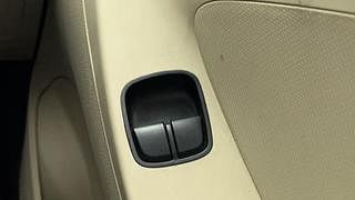 Used 2014 Hyundai Eon [2011-2018] Magna + Petrol Manual top_features Power windows