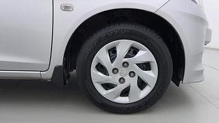 Used 2013 Honda Amaze 1.5L S Diesel Manual tyres RIGHT FRONT TYRE RIM VIEW