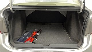 Used 2018 Honda City [2017-2020] ZX Diesel Diesel Manual interior DICKY INSIDE VIEW