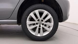 Used 2014 Volkswagen Polo [2010-2014] Highline1.2L (P) Petrol Manual tyres LEFT REAR TYRE RIM VIEW