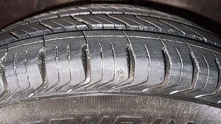 Used 2011 Hyundai i10 [2010-2016] Era Petrol Petrol Manual tyres RIGHT FRONT TYRE TREAD VIEW