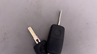 Used 2018 Volkswagen Polo [2018-2022] Comfortline 1.0L (P) Petrol Manual extra CAR KEY VIEW