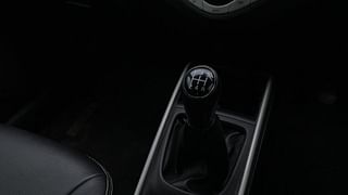 Used 2017 Maruti Suzuki Baleno [2015-2019] Zeta Petrol Petrol Manual interior GEAR  KNOB VIEW