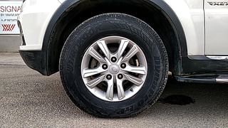 Used 2014 Ssangyong Rexton [2012-2017] RX7 Diesel Automatic tyres LEFT FRONT TYRE RIM VIEW