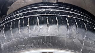 Used 2020 Maruti Suzuki Swift [2017-2021] ZXI Petrol Manual tyres LEFT FRONT TYRE TREAD VIEW
