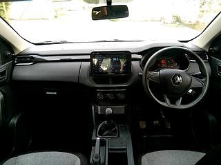 Used 2022 Renault Kiger RXE MT Petrol Manual interior DASHBOARD VIEW