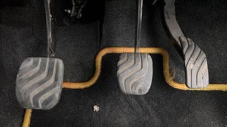 Used 2016 Renault Kwid [2015-2019] RXT Petrol Manual interior PEDALS VIEW