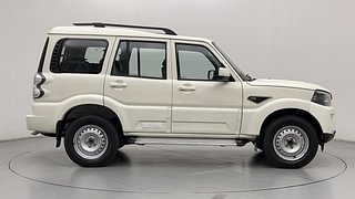 Used 2017 Mahindra Scorpio [2014-2017] S4 Diesel Manual exterior RIGHT SIDE VIEW