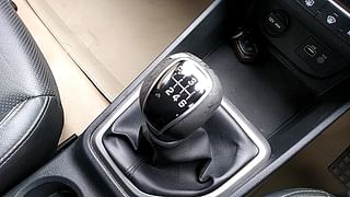 Used 2017 Hyundai Creta [2015-2018] 1.6 SX (O) Diesel Manual interior GEAR  KNOB VIEW