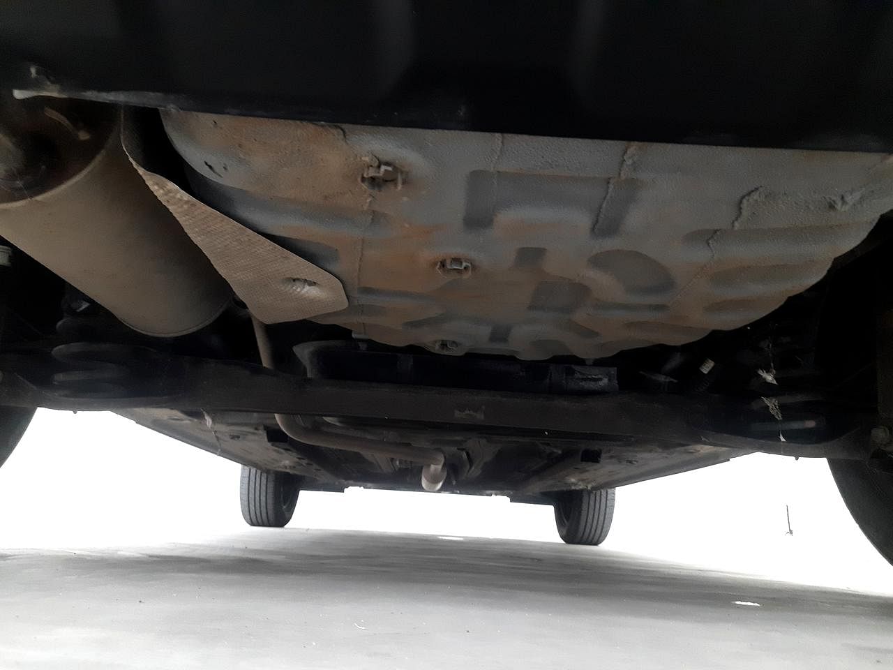 Used 2021 Nissan Magnite XL Petrol Manual extra REAR UNDERBODY VIEW (TAKEN FROM REAR)
