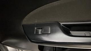 Used 2014 Maruti Suzuki Swift [2011-2017] VXi Petrol Manual top_features Rear power window