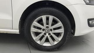 Used 2014 Volkswagen Polo [2013-2015] GT TSI Petrol Automatic tyres RIGHT FRONT TYRE RIM VIEW