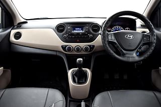 Used 2018 Hyundai Grand i10 [2013-2017] Magna 1.2 Kappa VTVT Petrol Manual interior DASHBOARD VIEW