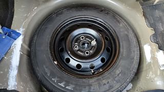 Used 2015 Maruti Suzuki Swift Dzire [2012-2017] LDI Diesel Manual tyres SPARE TYRE VIEW