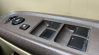 Used 2013 Honda Brio [2011-2016] V MT Petrol Manual top_features Power windows
