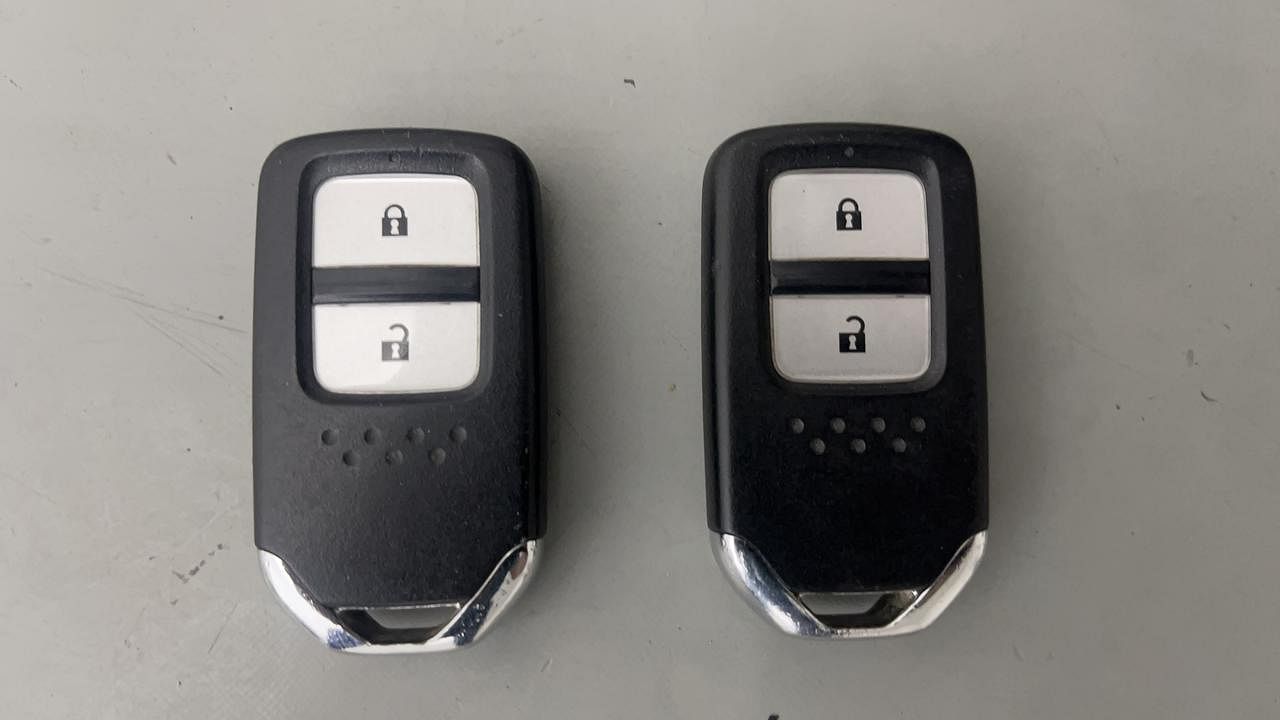 Used 2017 Honda BR-V [2016-2020] V CVT Petrol Petrol Automatic extra CAR KEY VIEW