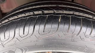 Used 2014 Honda Brio [2011-2016] S MT Petrol Manual tyres LEFT FRONT TYRE TREAD VIEW