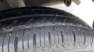 Used 2017 Renault Kwid [2015-2019] RXT Opt Petrol Manual tyres LEFT REAR TYRE TREAD VIEW