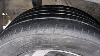 Used 2020 Hyundai Venue [2019-2020] SX(O) 1.4 CRDI Diesel Manual tyres RIGHT REAR TYRE TREAD VIEW