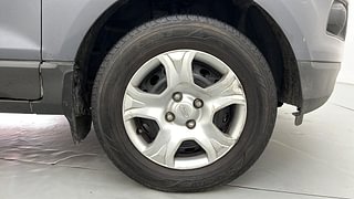 Used 2017 Ford EcoSport [2015-2017] Trend 1.5L TDCi Diesel Manual tyres RIGHT FRONT TYRE RIM VIEW