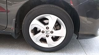 Used 2015 Honda City [2014-2017] SV CVT Petrol Automatic tyres RIGHT FRONT TYRE RIM VIEW