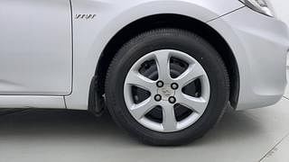 Used 2011 Hyundai Verna [2011-2015] Fluidic 1.6 VTVT EX Petrol Manual tyres RIGHT FRONT TYRE RIM VIEW