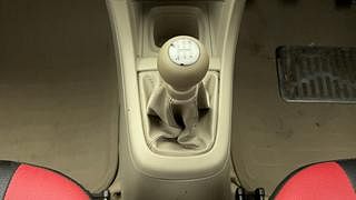 Used 2015 Maruti Suzuki Ertiga [2015-2018] Vxi CNG Petrol+cng Manual interior GEAR  KNOB VIEW