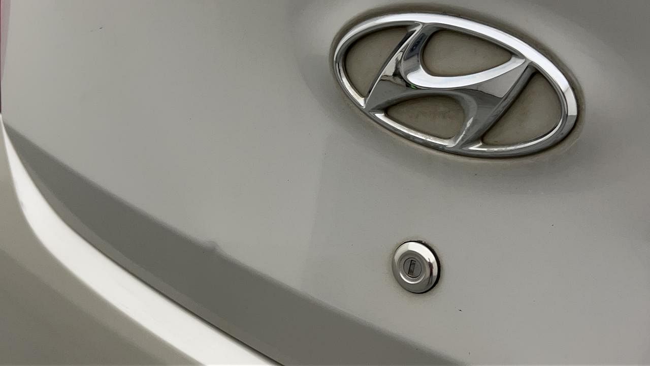 Used 2012 Hyundai Eon [2011-2018] Sportz Petrol Manual dents MINOR SCRATCH