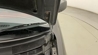 Used 2014 Maruti Suzuki Ritz [2012-2017] Vdi Diesel Manual engine ENGINE LEFT SIDE HINGE & APRON VIEW
