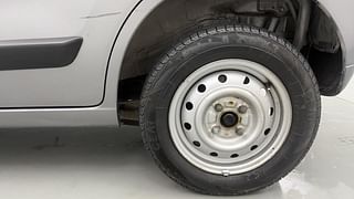 Used 2013 Maruti Suzuki Wagon R 1.0 [2010-2019] LXi Petrol Manual tyres LEFT REAR TYRE RIM VIEW