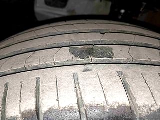 Used 2019 Hyundai Elite i20 [2018-2020] Asta 1.2 (O) Petrol Manual tyres LEFT FRONT TYRE TREAD VIEW