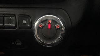 Used 2018 Renault Kwid [2015-2019] 1.0 RXT AMT Opt Petrol Automatic interior GEAR  KNOB VIEW