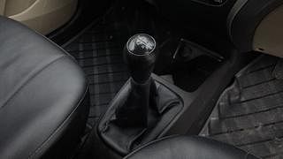 Used 2015 Hyundai Eon [2011-2018] Magna + Petrol Manual interior GEAR  KNOB VIEW
