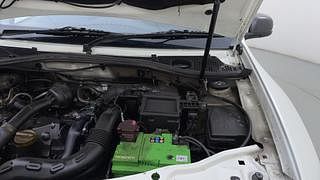 Used 2016 Renault Duster [2015-2019] 85 PS RXS MT Diesel Manual engine ENGINE LEFT SIDE HINGE & APRON VIEW