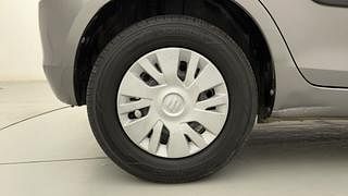 Used 2014 Maruti Suzuki Swift [2011-2017] VXi Petrol Manual tyres RIGHT REAR TYRE RIM VIEW