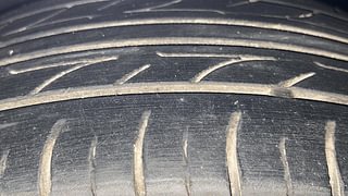 Used 2015 Honda City [2014-2017] VX CVT Petrol Automatic tyres LEFT FRONT TYRE TREAD VIEW