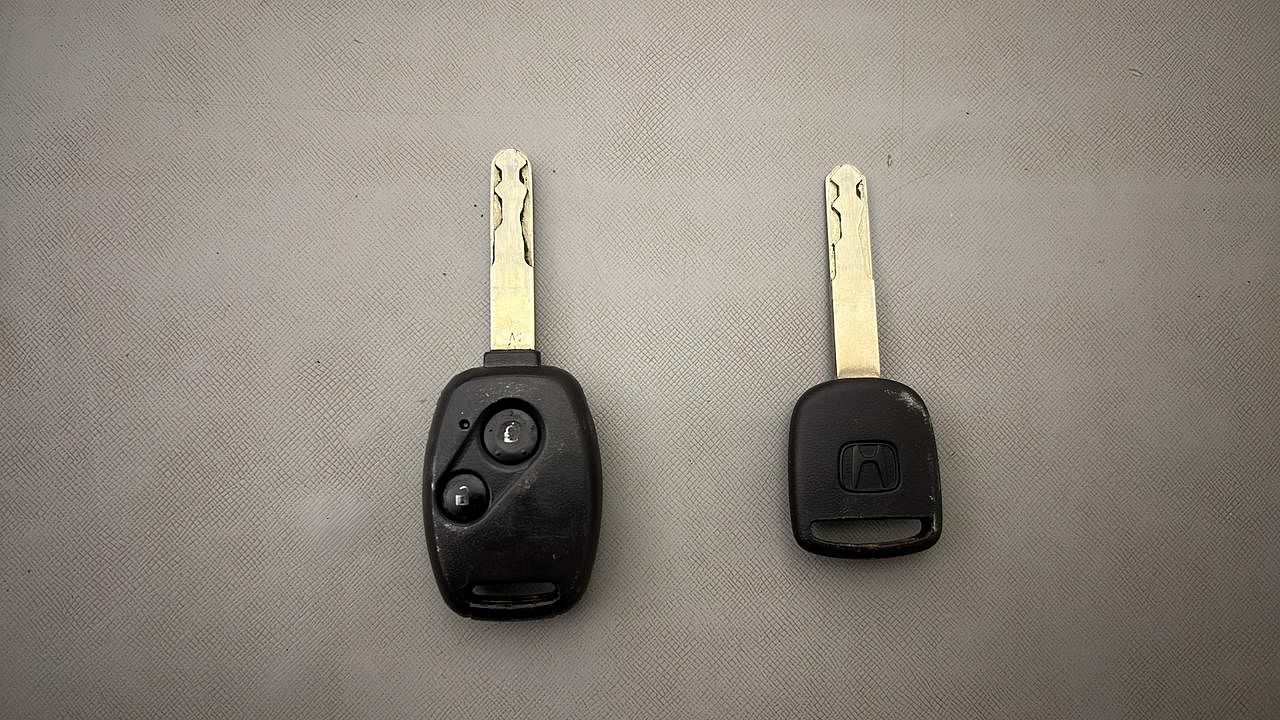 Used 2013 Honda City [2011-2014] 1.5 S MT Petrol Manual extra CAR KEY VIEW
