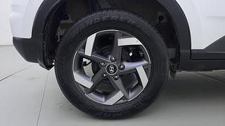 Used 2022 Hyundai Venue [2019-2022] SX Plus 1.0 Turbo DCT Petrol Automatic tyres RIGHT REAR TYRE RIM VIEW