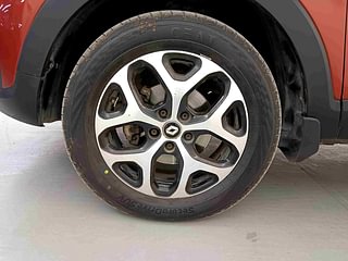 Used 2018 Renault Captur [2017-2020] 1.5 Platine diesel Diesel Manual tyres LEFT FRONT TYRE RIM VIEW