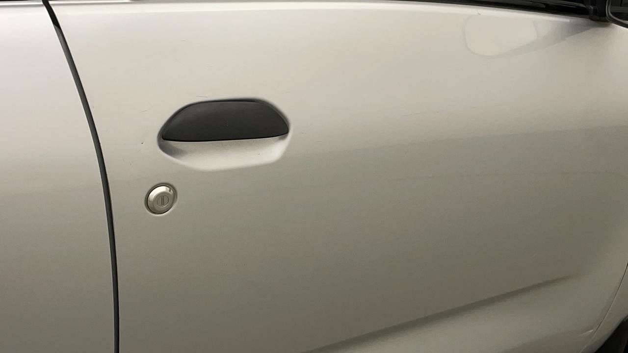 Used 2019 Datsun Redi-GO [2015-2019] A Petrol Manual dents MINOR DENT