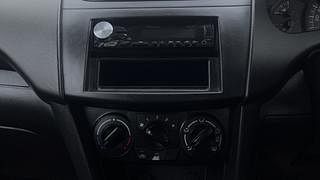 Used 2015 Maruti Suzuki Swift [2011-2017] LXi Petrol Manual interior MUSIC SYSTEM & AC CONTROL VIEW
