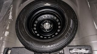 Used 2013 Honda Amaze [2013-2016] 1.2 VX i-VTEC Petrol Manual tyres SPARE TYRE VIEW