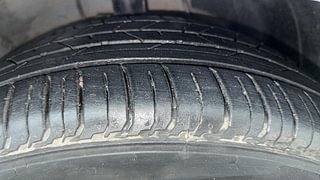 Used 2022 Hyundai New i20 Asta (O) 1.2 MT Petrol Manual tyres RIGHT FRONT TYRE TREAD VIEW