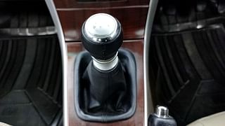 Used 2013 Toyota Corolla Altis [2011-2014] G Diesel Diesel Manual interior GEAR  KNOB VIEW