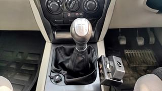 Used 2017 Mahindra Scorpio [2014-2017] S8 Diesel Manual interior GEAR  KNOB VIEW