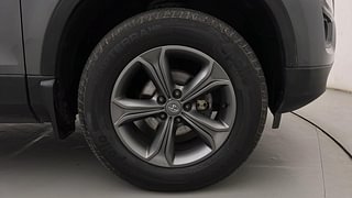 Used 2022 Tata Harrier XZA Diesel Automatic tyres RIGHT FRONT TYRE RIM VIEW