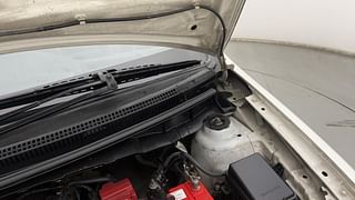 Used 2014 Toyota Etios Cross [2014-2020] 1.2 G Petrol Manual engine ENGINE LEFT SIDE HINGE & APRON VIEW